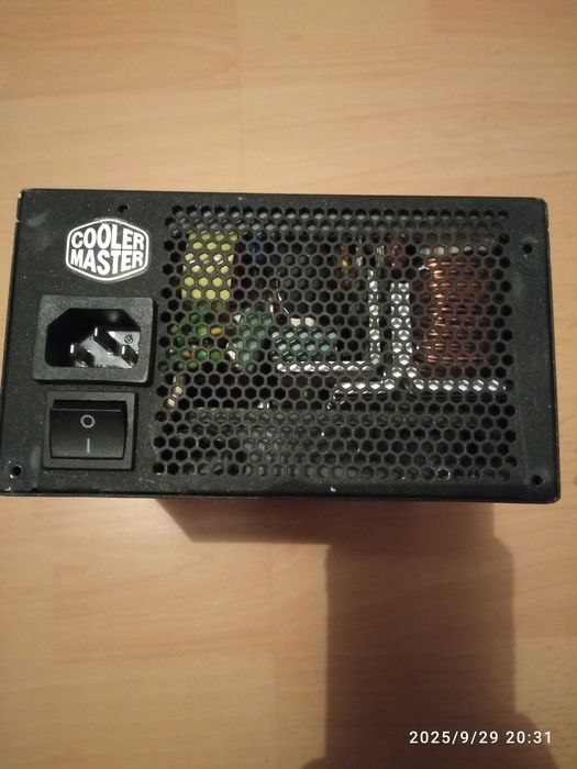 Zasilacz PC cooler master 1050w silent pro hybrid modułowy- uszkodzony