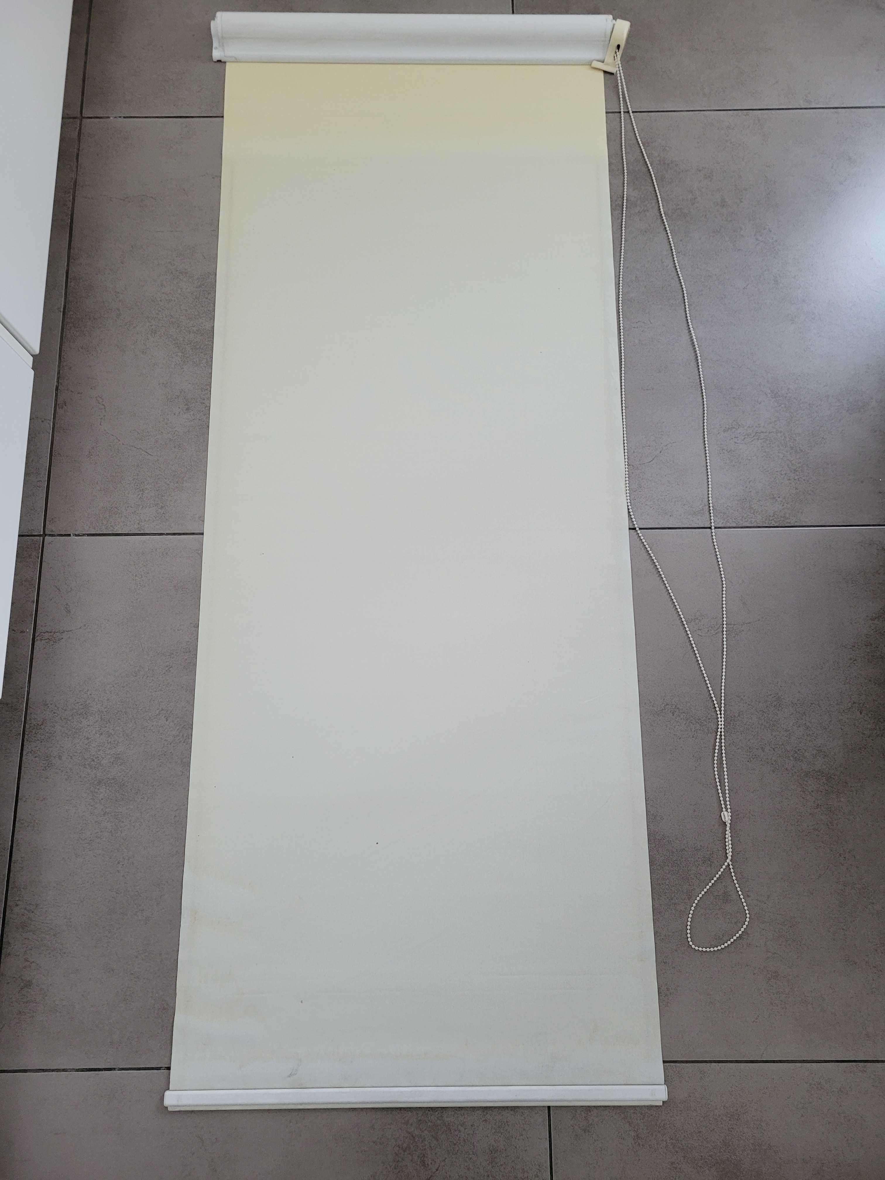 Roleta kasetowa w kolorze żółtym o wymiarach 122x53 cm