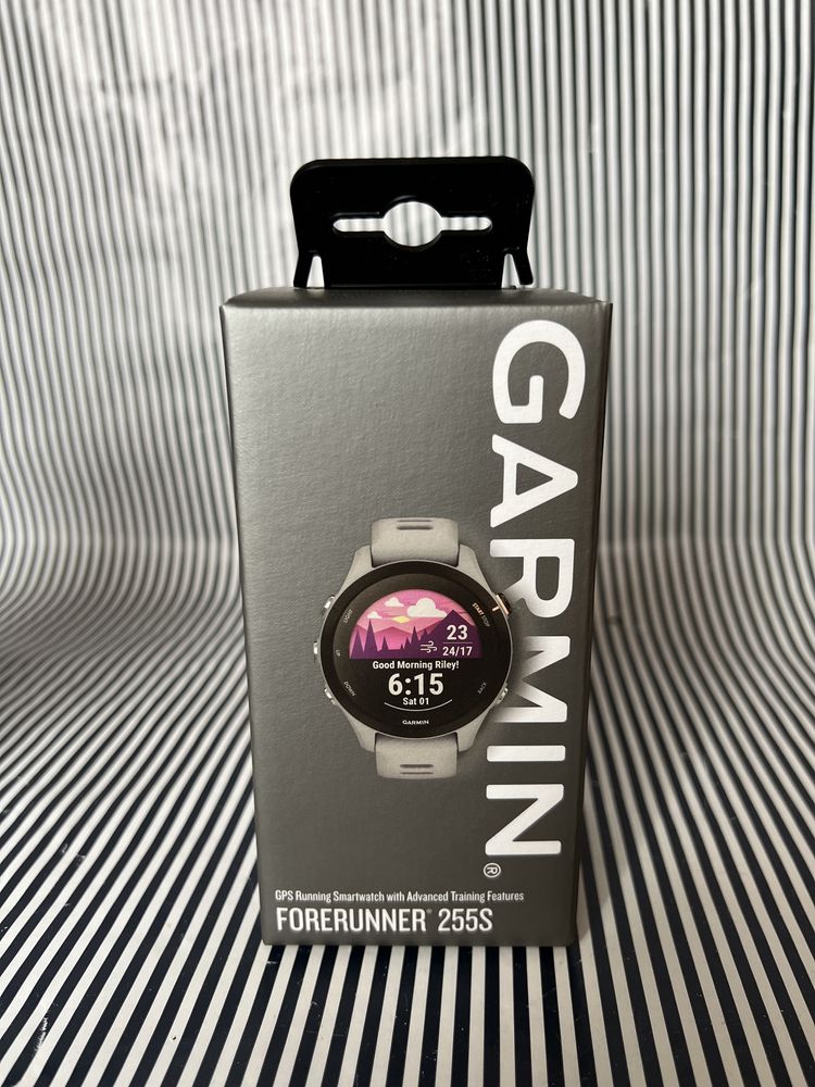 Смарт годинник Garmin Forerunner 255S Powder Gray (010-02641-12)