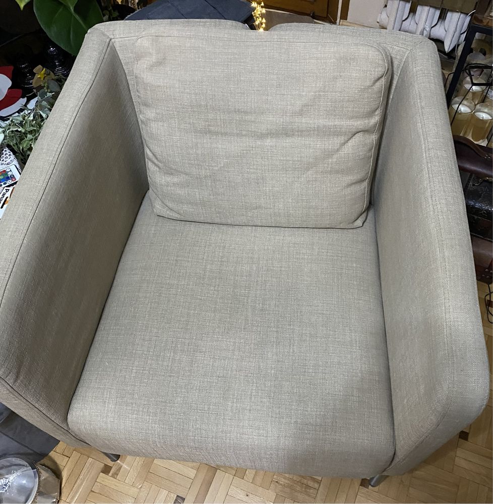 2 fotele kwadratowe klocki Ikea jasnobeżowe loft retro