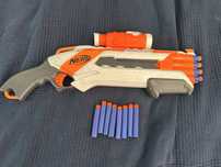 NERF N-Strike Elite Roughcut + celownik + 8 strzałek