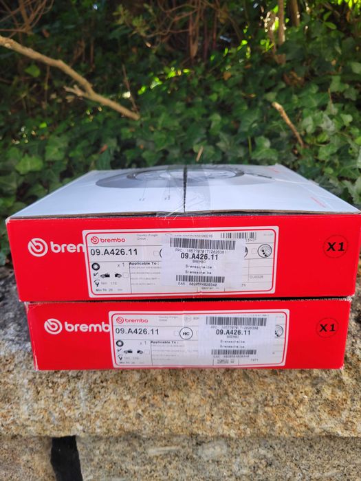 Discos ventilados Brembo NOVOS (Volvo V70, XC70, Land Rover, Ford)