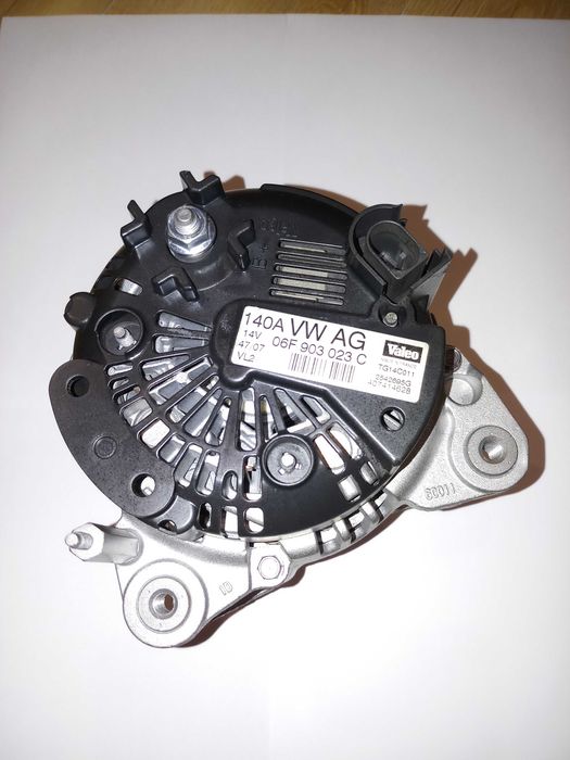 Alternator Seat Altea Leon 2.0 Skoda Octavia 2.0 VWCrafter Transporter