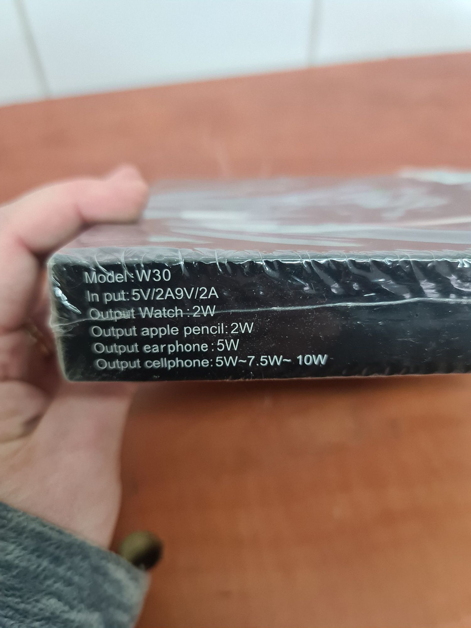 Model W30 4 w 1 Szybka ładowarka bezprzewodowa