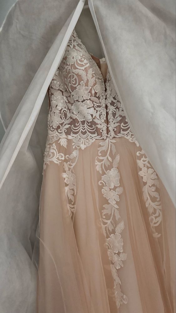 Suknia ślubna plus size