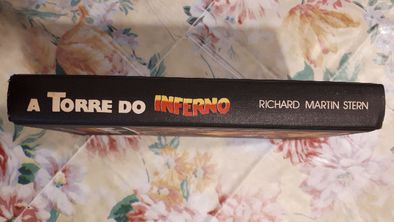 Livro "A Torre do Inferno"