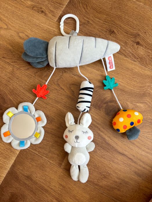 Іграшка в коляску