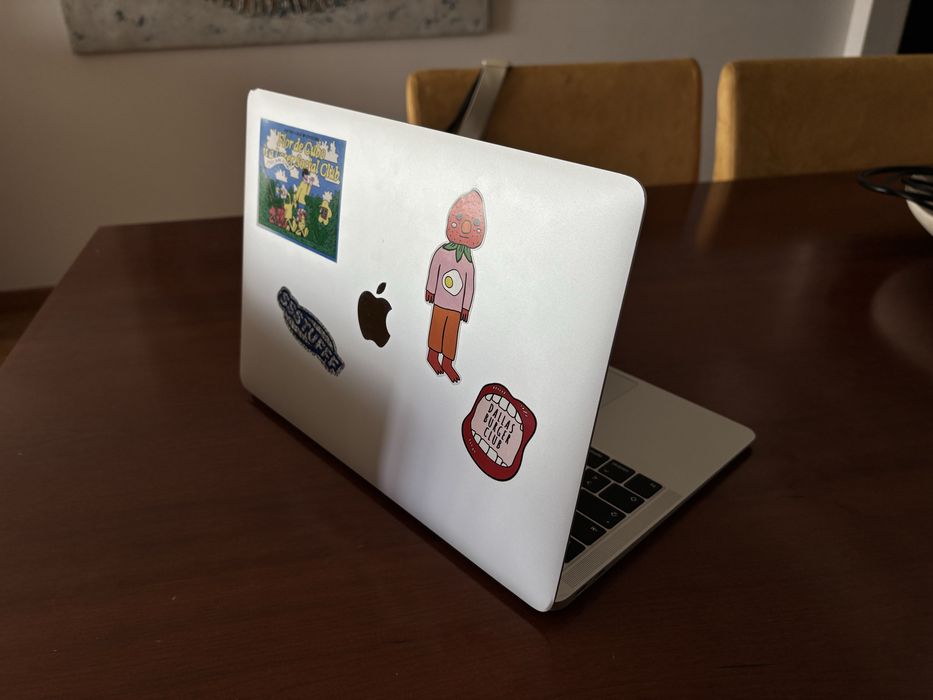MacBook Air 13" Retina (2018) – Intel i5, 8GB RAM, 128GB SSD