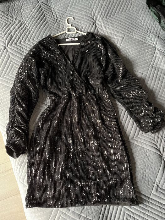 Sylwestrowo imprezowa sukienka w cekiny