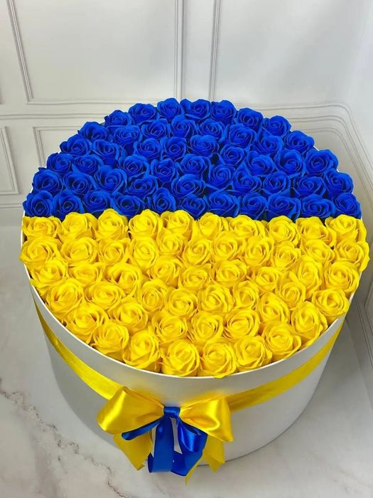 Букети з атласних стрічок