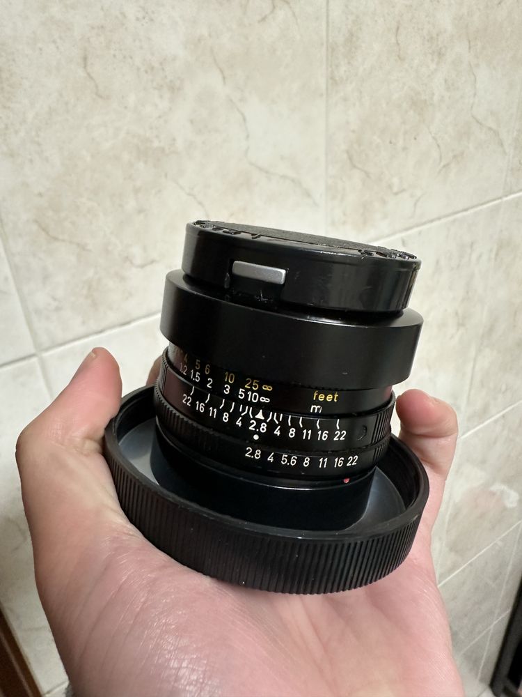 Objetiva Leica Elmarit-R 35mm F/1:2.8