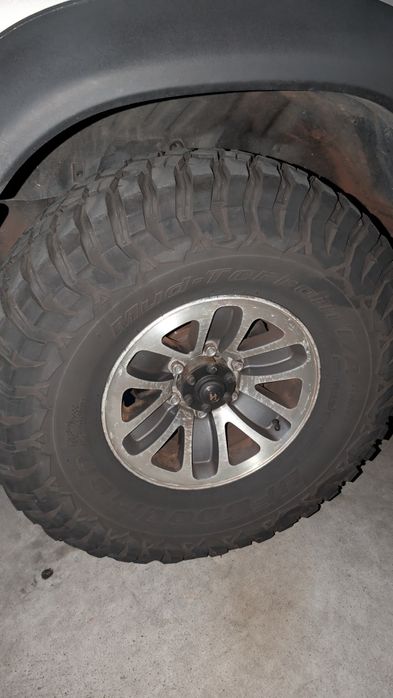 Pneus BF Goodrich Mud Terrain KM3 33x12.5 r15