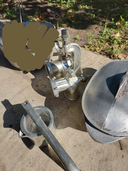 , Мясорубки .утятельница , соковижималка .