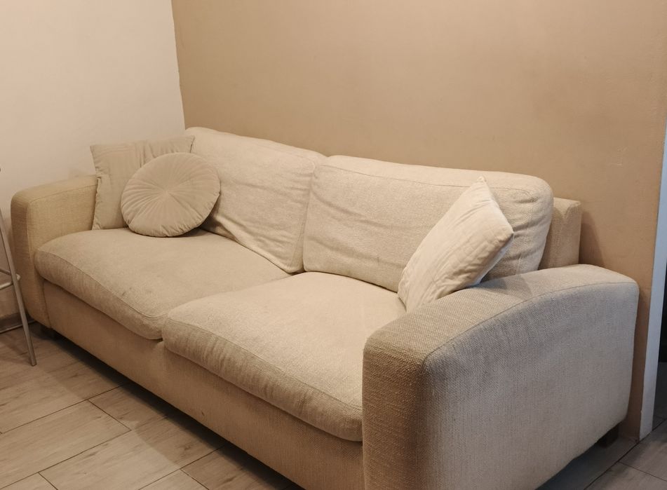 Solidna kanapa sofa