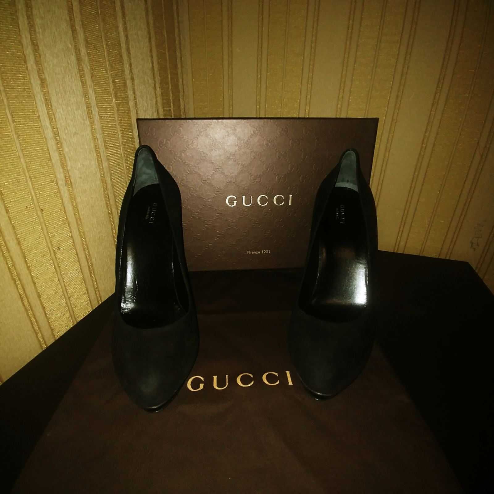 Туфли Gucci 40 оригинал 100% замш