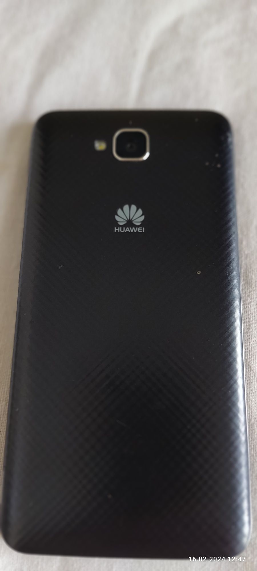 Телефон Huawei на запчасти.