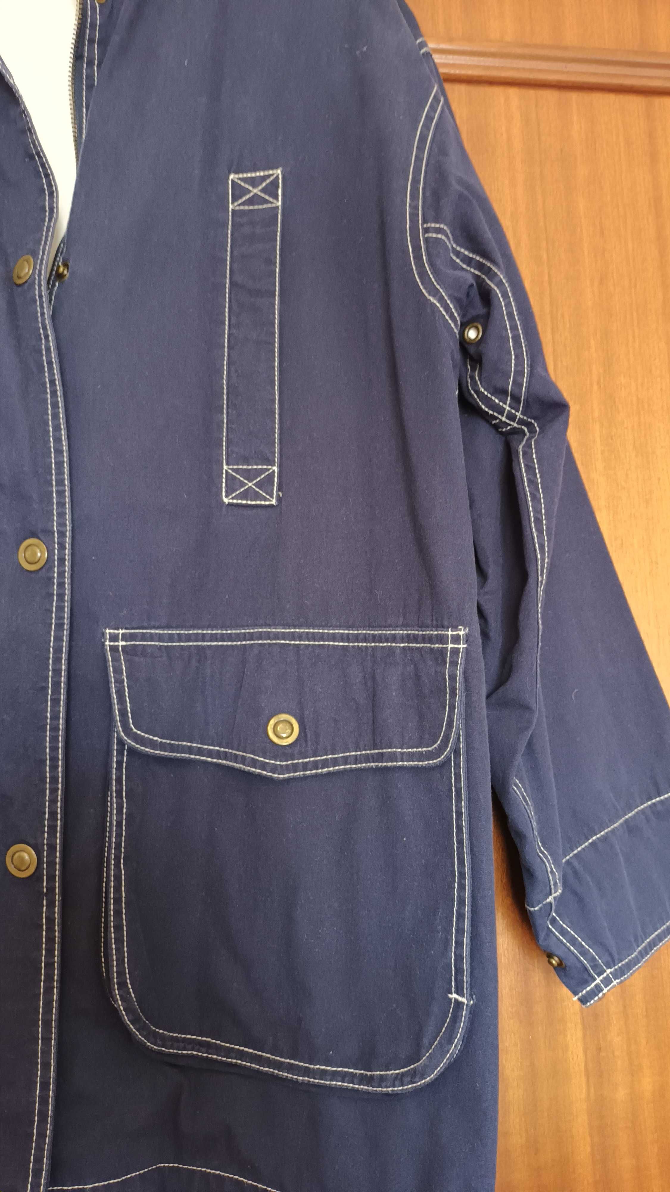 Parka em azul escuro
