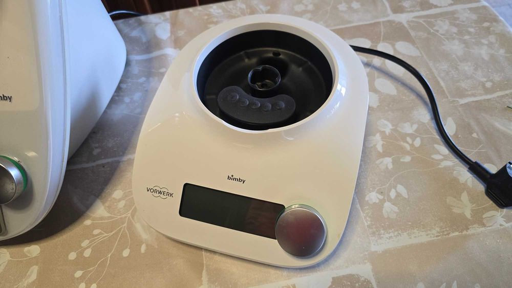 Bimby Tm6 + bimby friend +mandolina + acessórios