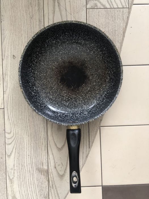 Отлам сковородку. Только самовывоз