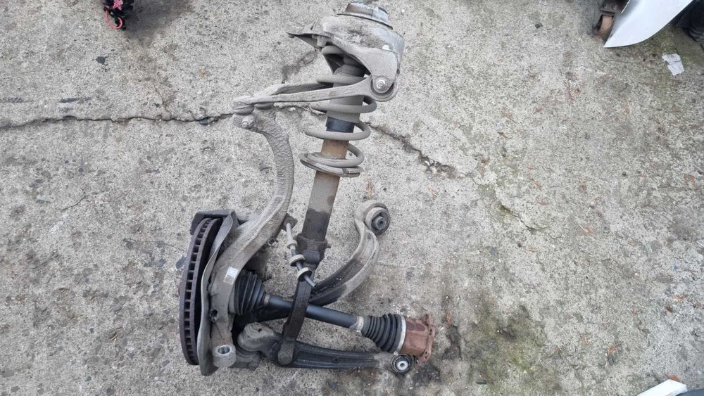 Zwrotnica prawy przód  Audi a4 b8 a5