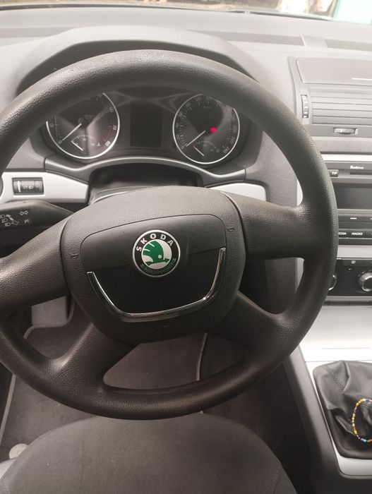 Шкода октавія А5 1.4 бензин механічна КПП -  6