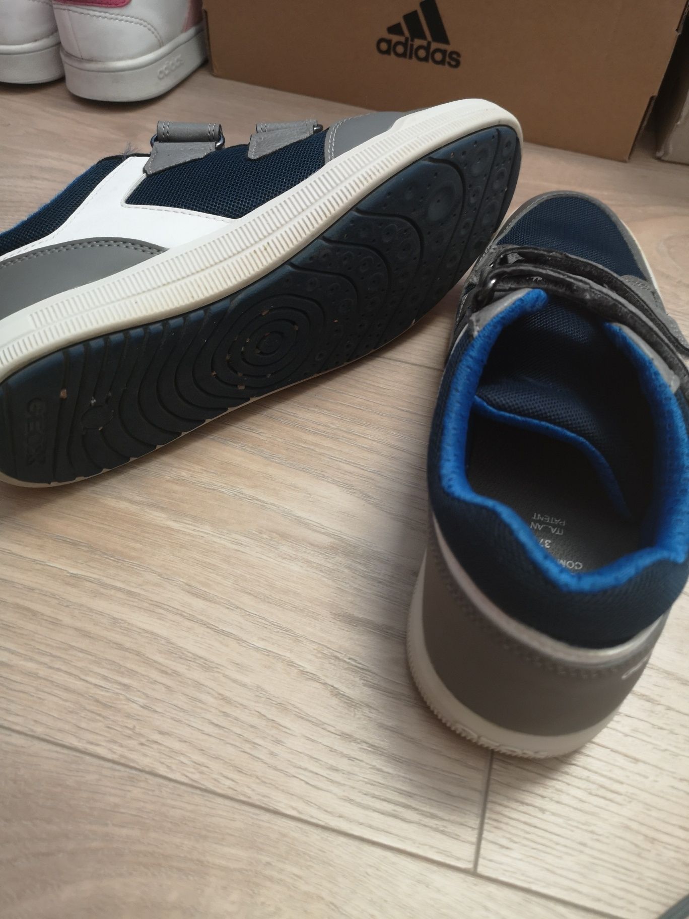 Buty chłopięce na rzep Geox r 37 świetnie utrzymane
