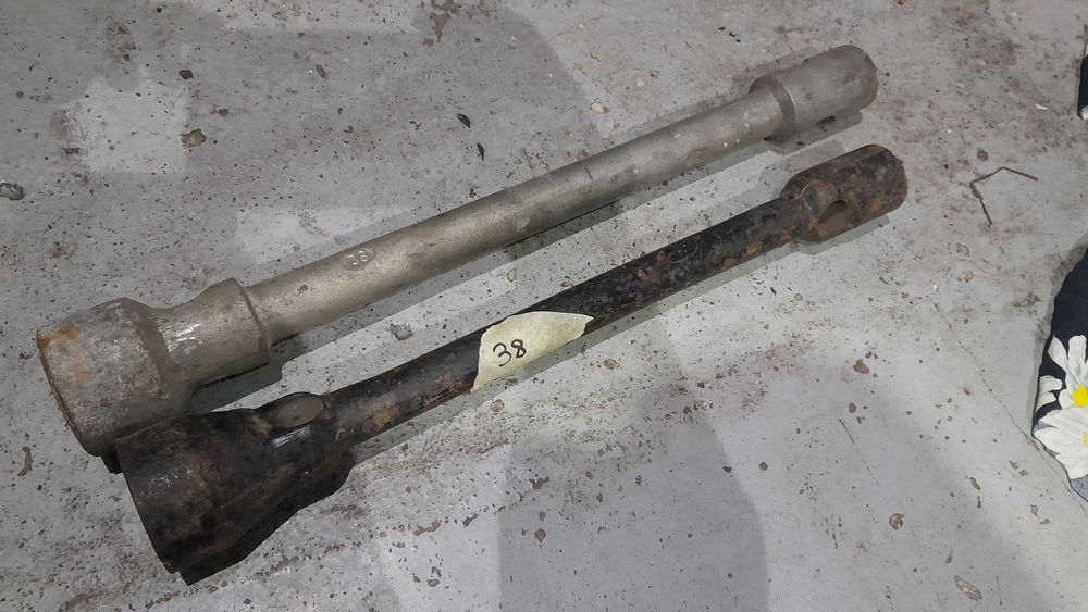 КЛЮЧ Балонный грузовой колесный 22Х38 КВАДРАТ ПОД ФУТОРКУ КРАЗ ЗІЛ ГАЗ