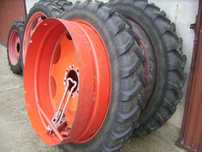 Koła bliźniacze do międzyrzędzi Fendt itd opony 9,5 R44 230/95R44