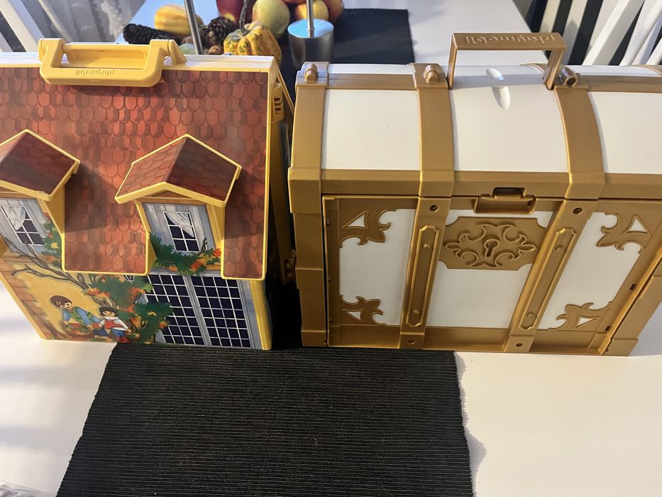 Playmobil domek + zamek z dodatkowymi figurkami