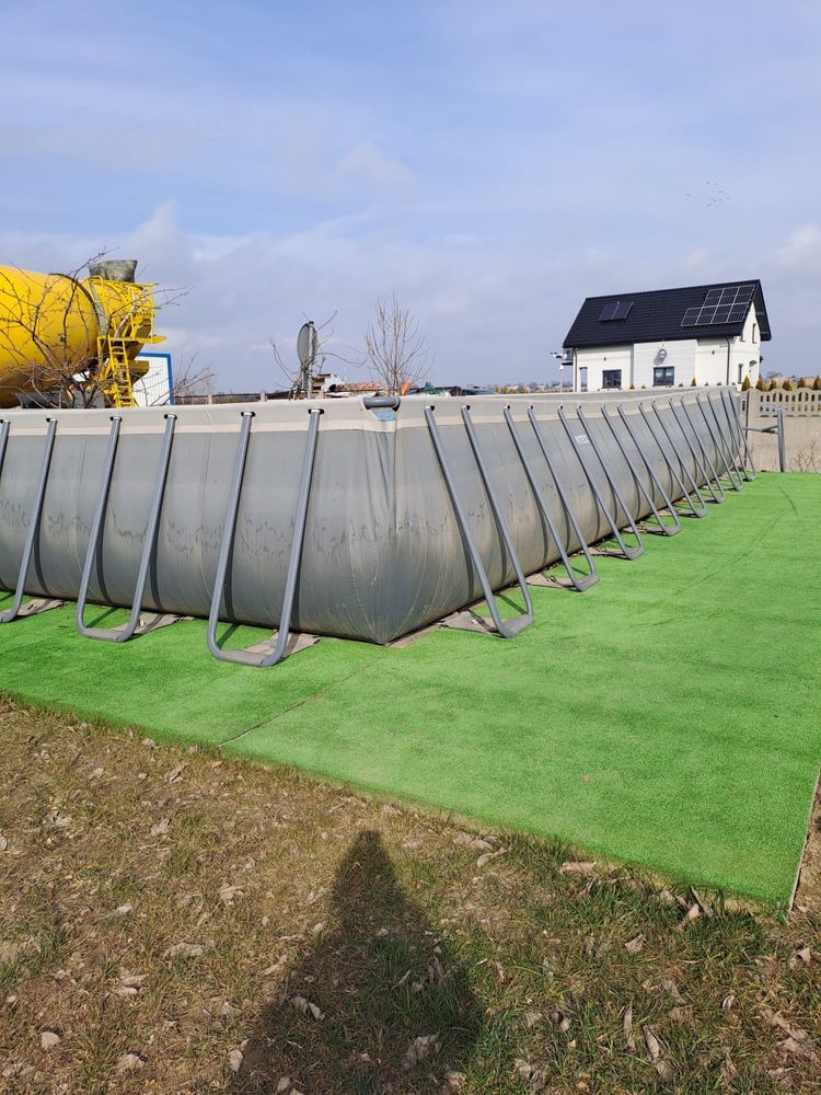 Basen INTEX stelażowy 9,75 x 4,88 x 1,32 z pompa