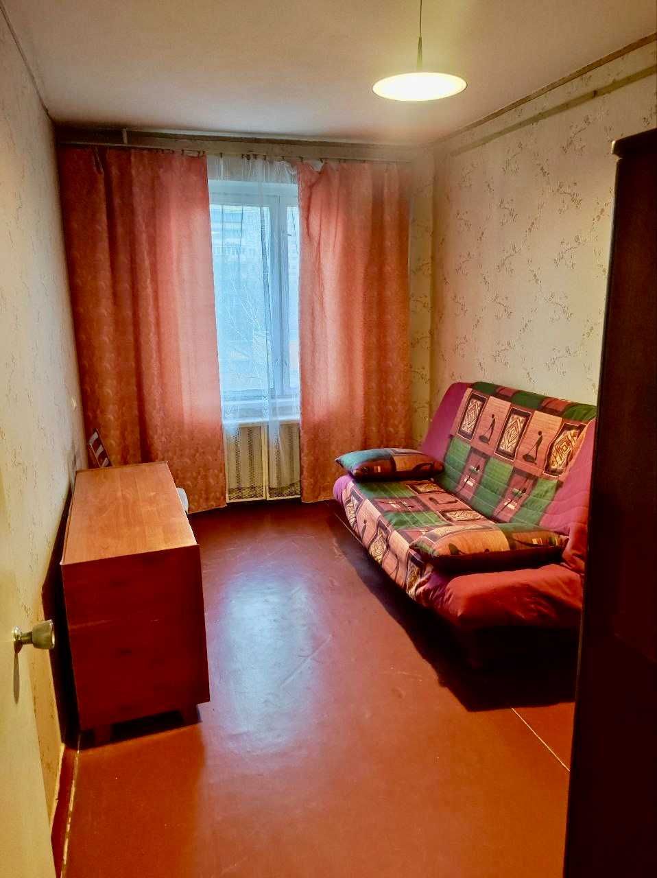 Терміново! Продам 2 х кімнатну квартиру в безпечному районі Києва!
