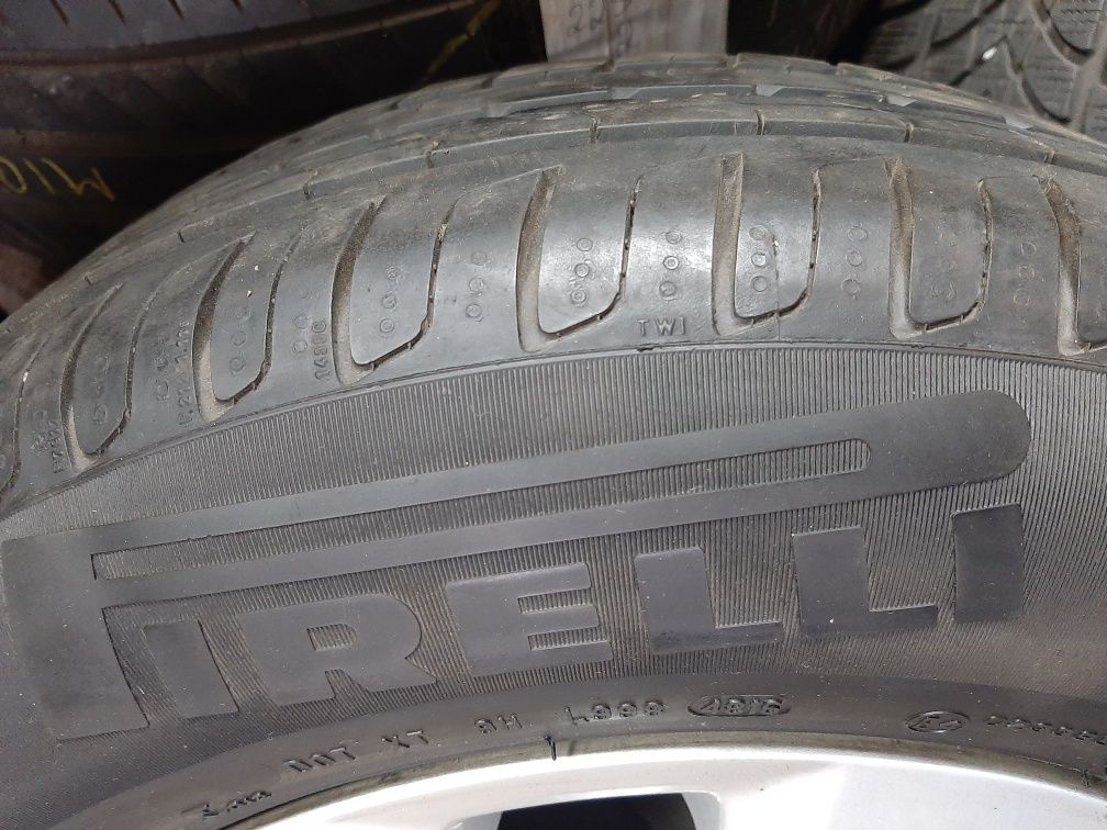 225/60/16 Pirelli Cinturato