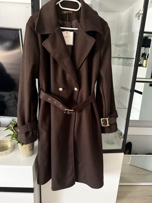 Brazowy plaszcz r. Uniwersalny