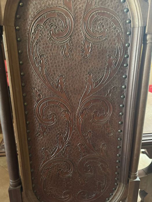 Mesa de jantar antiga