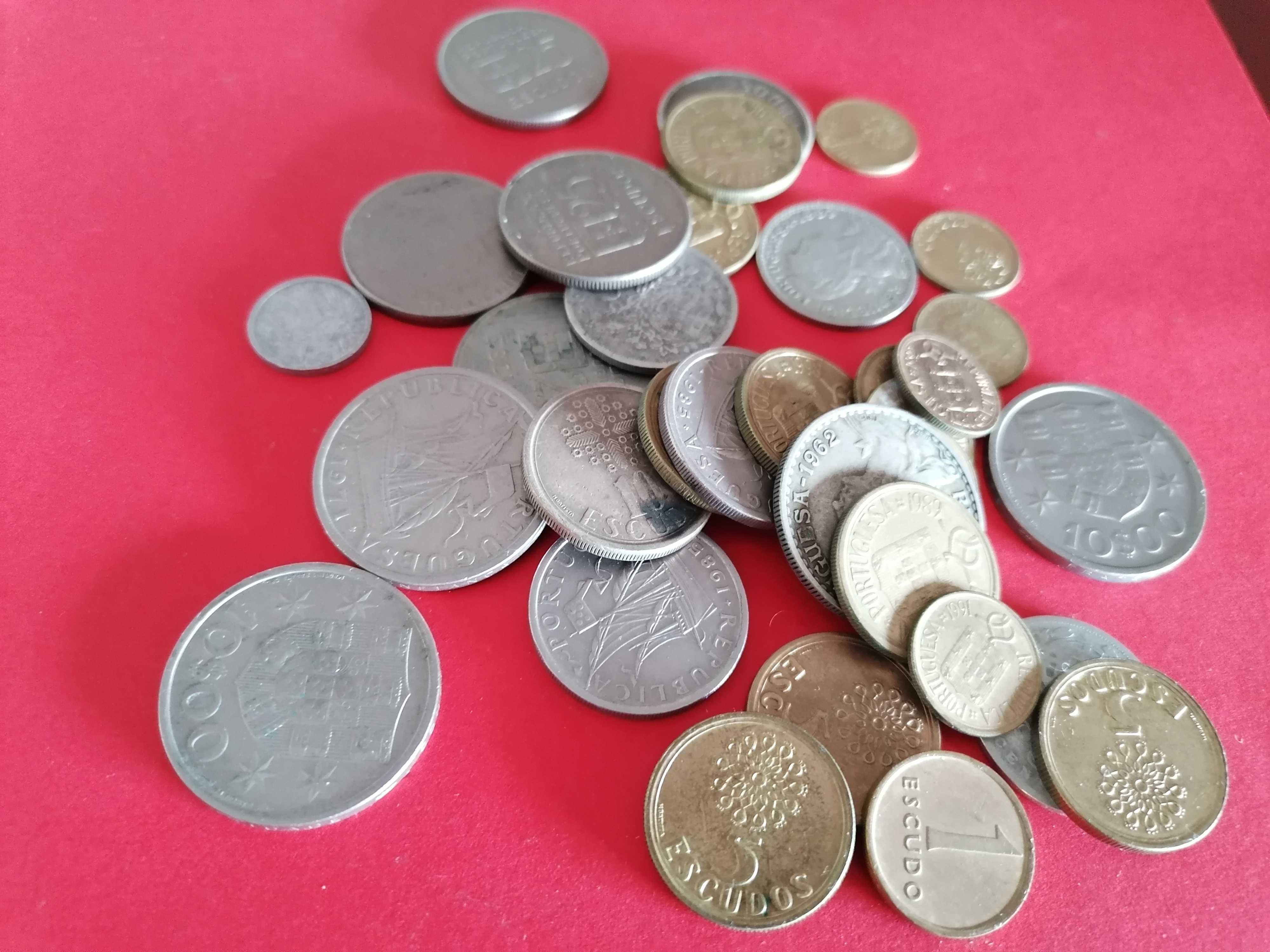 lote de moedas de escudo e centavos