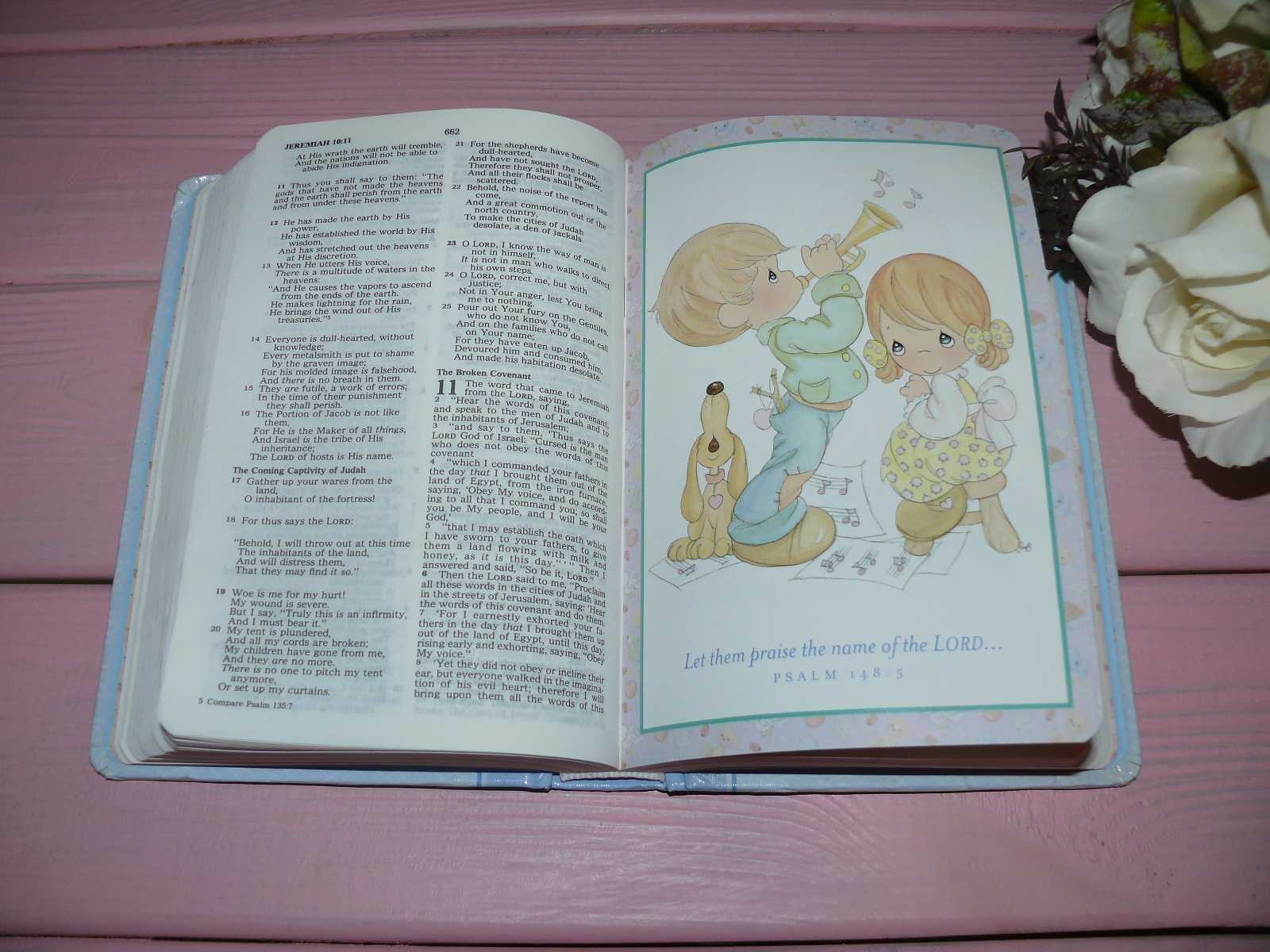 Книга Библия для детей на английском Small Hands Bible