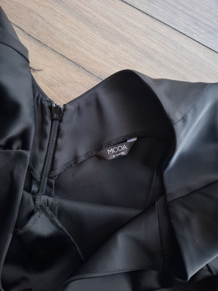 George klasyczna ołówkowa mała czarna duzy dekold klasyka plus size 44