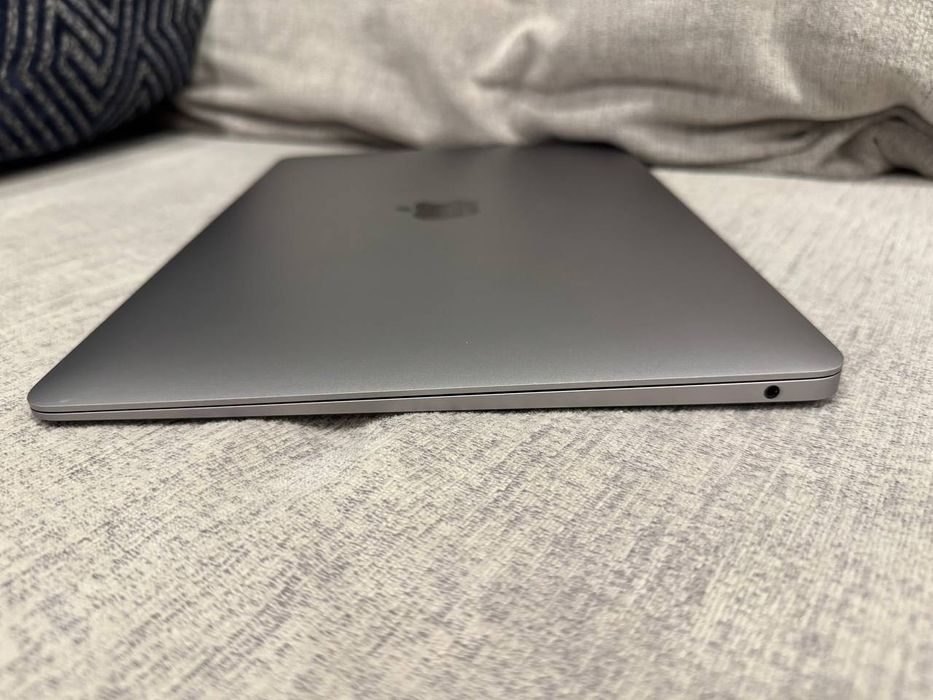 MacBook Air 13" 2019 (8 / 128 ГБ, A1932) Space Gray