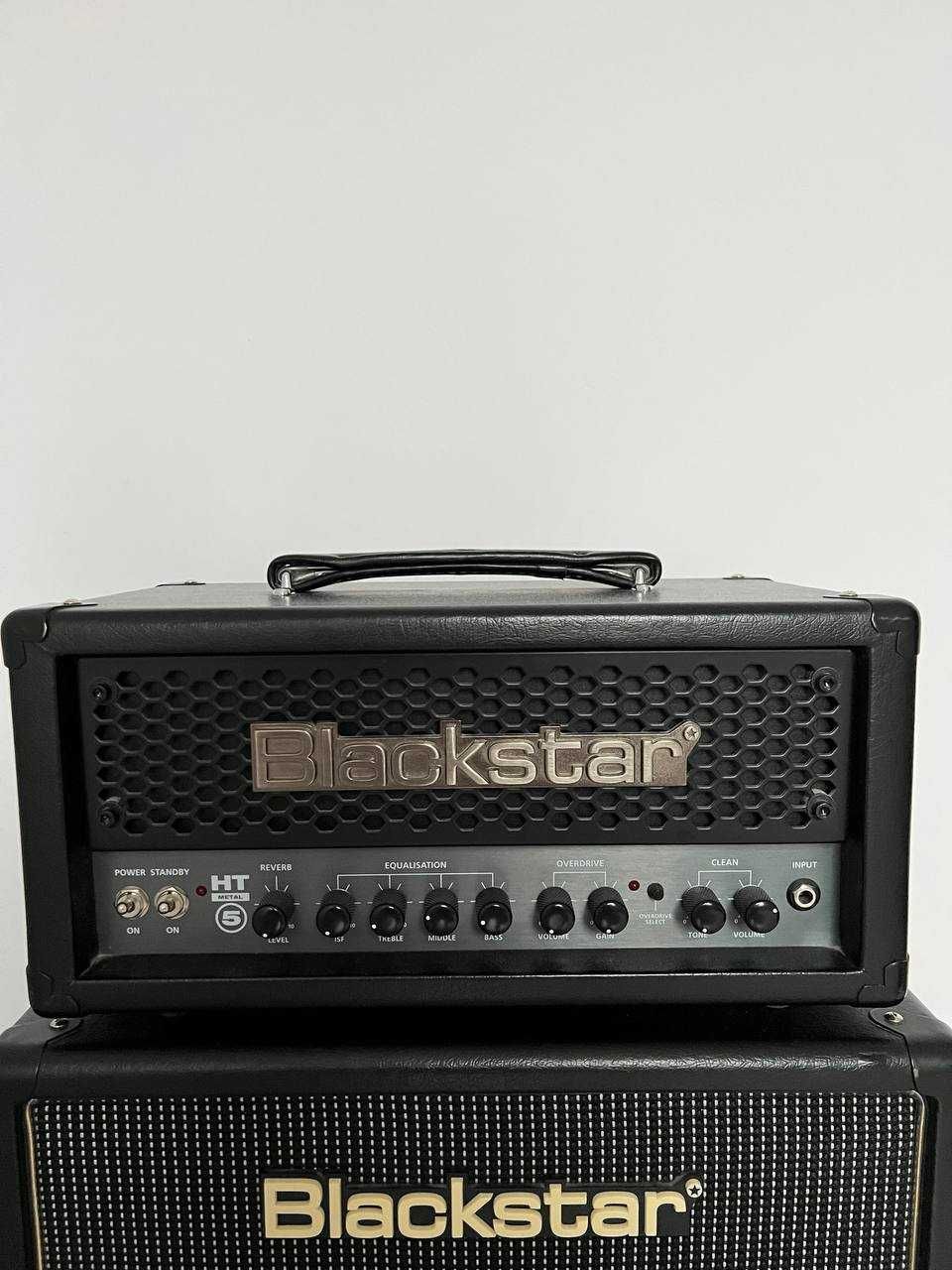 Продам стек - голову Blackstar HT 5 Metal и каб Blackstar HT 112