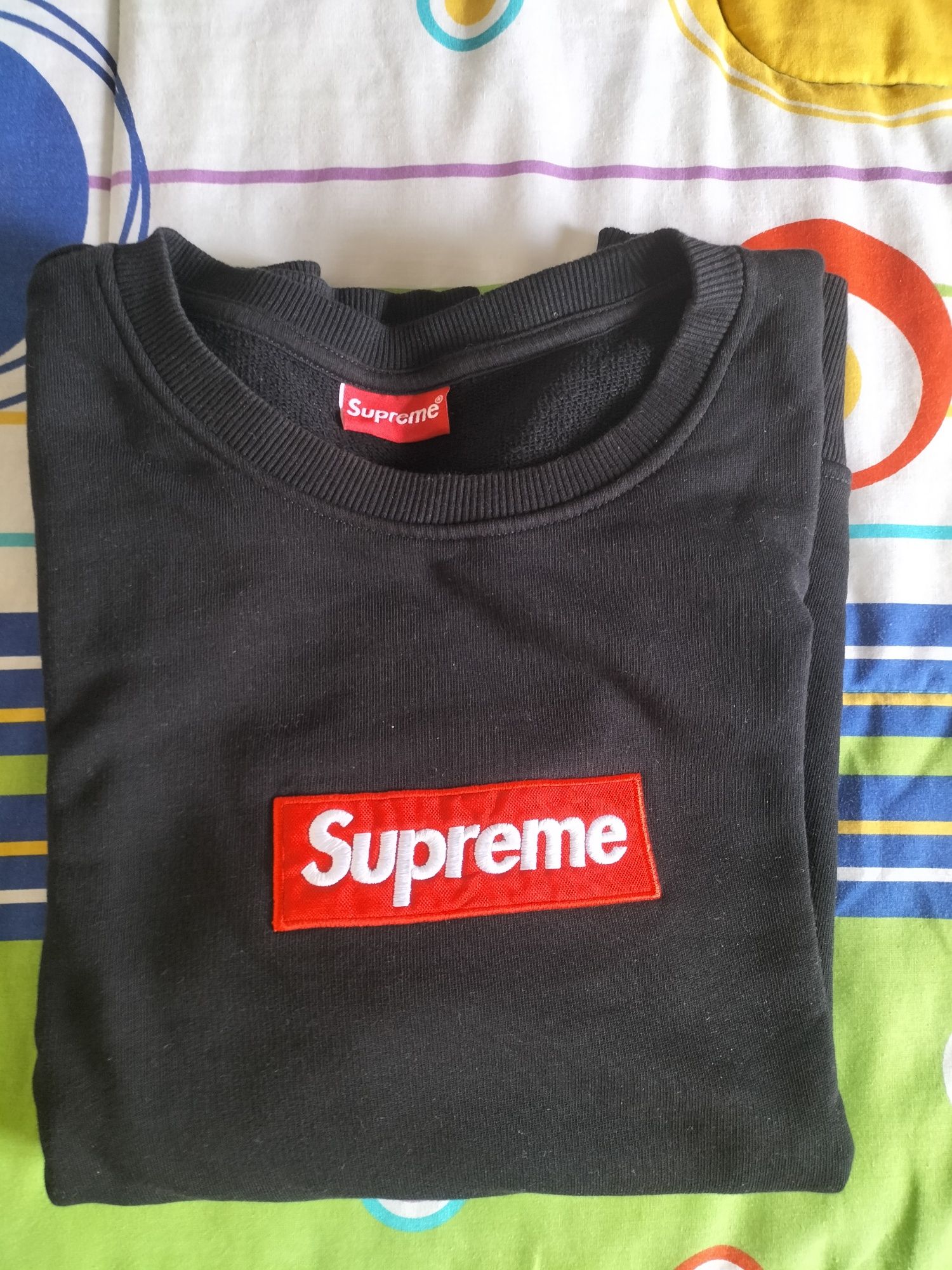 Supreme sweatshirt