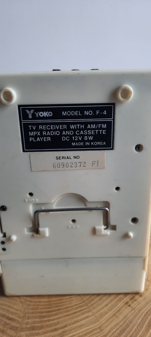 TV Yoco AM/FM radio cassette