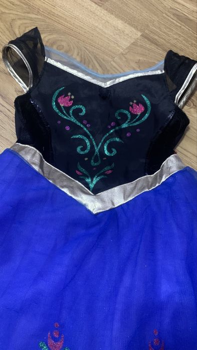 Плаття Анни ( Крижане серце) 5-6 р.