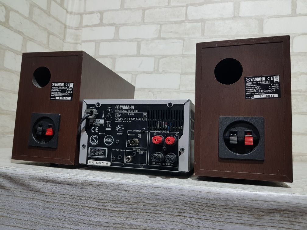 Музичний центр YAMAHA MCR-332, *2x30 Вт, USB, б/у з Німеччини