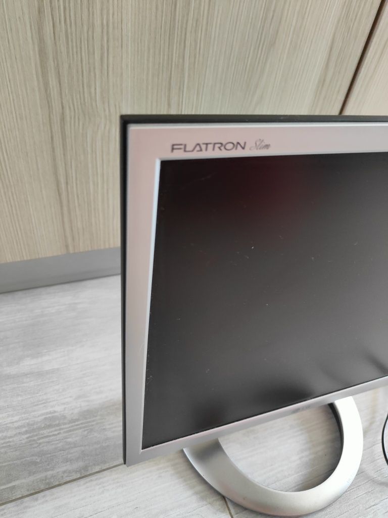 Monitor LG Flatron L1770HR-BF