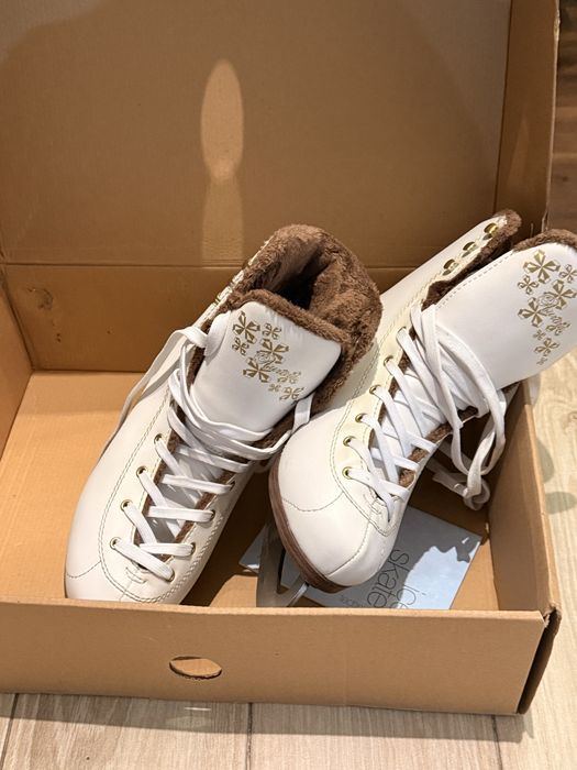 Ковзани фігурні жіночі Bladerunner