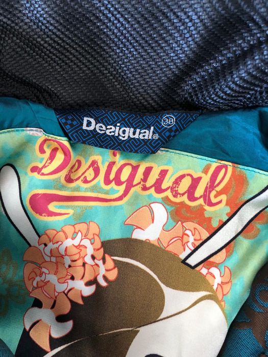 Casaco deslumbrante da Desigual