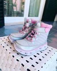 Botas Skechers cinzas