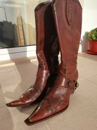 Botas castanhas estilo Cowboy