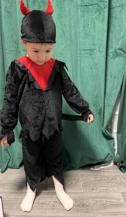 Новорічні костюми ,зайчик ,вовк ,медвідь ,чортик(оренда)