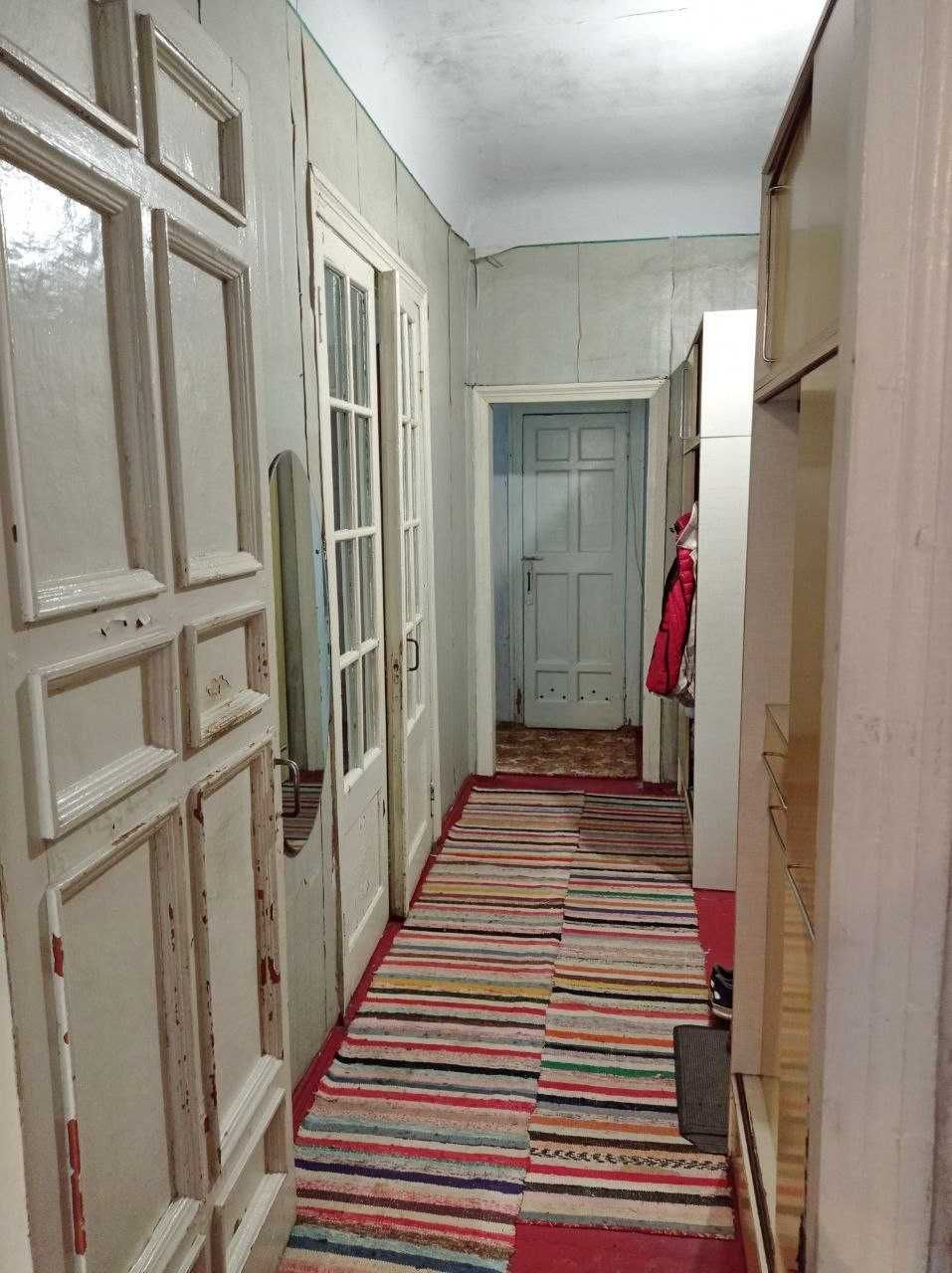 Продам 3-х комнатную квартиру, первый этаж, левый берег
